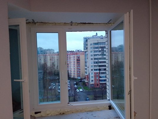 Изготовление и установка деревянного эркерного окна 