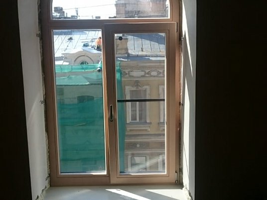 Установка арочных деревянных окон